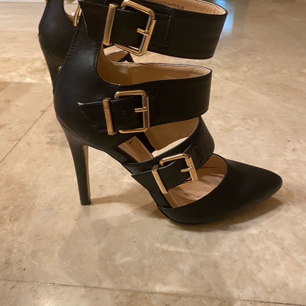 Black Heels-NEW - Picture 6 of 10